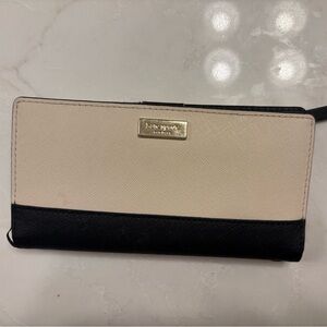 Kate Spade Women's Cream and Black Wallet